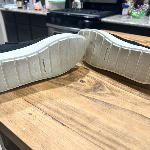 Vince size 8 booties - Picture 5 of 5